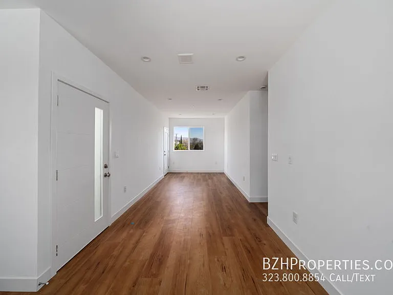 6338 Beck Ave #1/2 — Photo 5