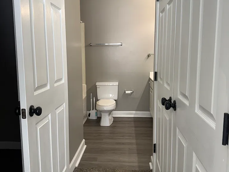 101 Westhaven Dr #7C — Photo 3