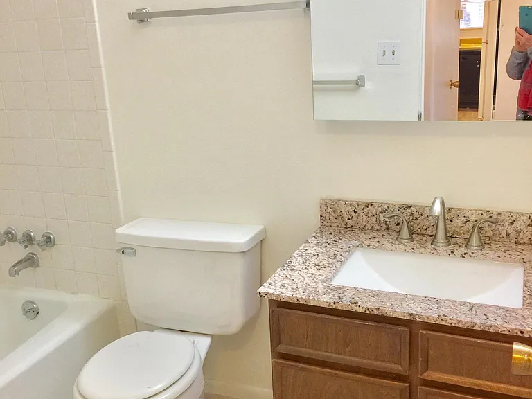 Full bath with granite counters