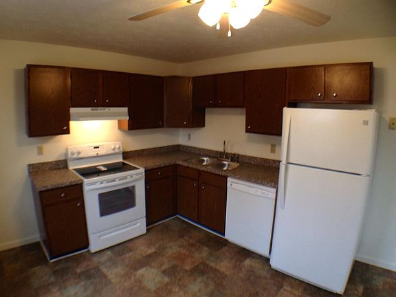 4th image of 120 Woodridge Ct
