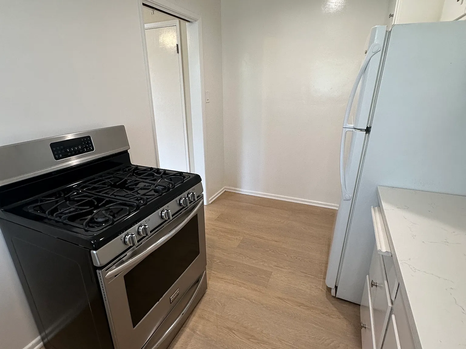 2 bed, $2,845 — Photo 3