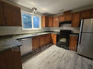 320A Rutland Rd S, Kelowna, BC V1X3A1