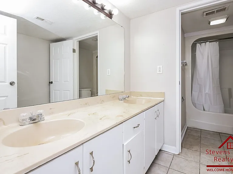 Ridge Terrace Apartments — Photo 45