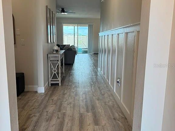 3rd image of 1127 Pipestone Pl
