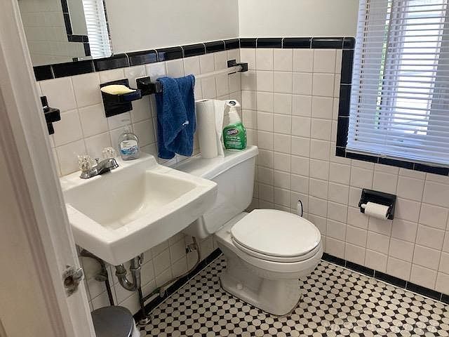 8641 Harding Ave, photo 26