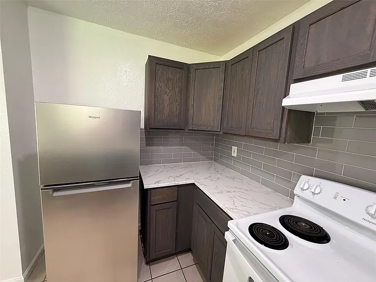9911 Cardinal St — Photo 15