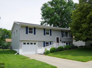 2824 Herblo Dr, Burlington, IA