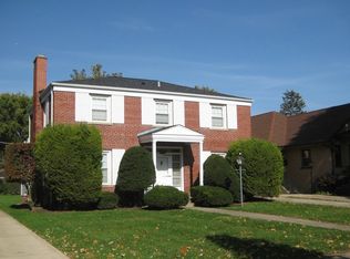 340 Lawton Rd, Riverside, IL 60546