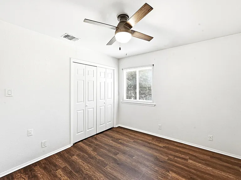 10604 Lanshire Dr #B — Photo 15