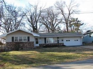 1043 S John Ave, Springfield, MO 65804