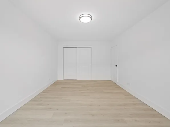 2550 Olinville Avenue image 19 of 28