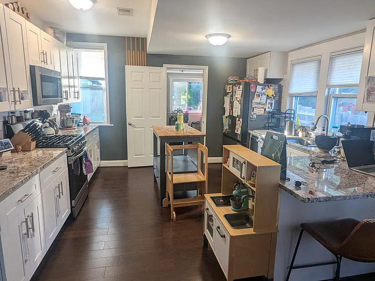 3112 Upshur St — Photo 5