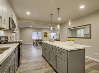 4137 Olive Hill Rd, Fallbrook, CA 92028