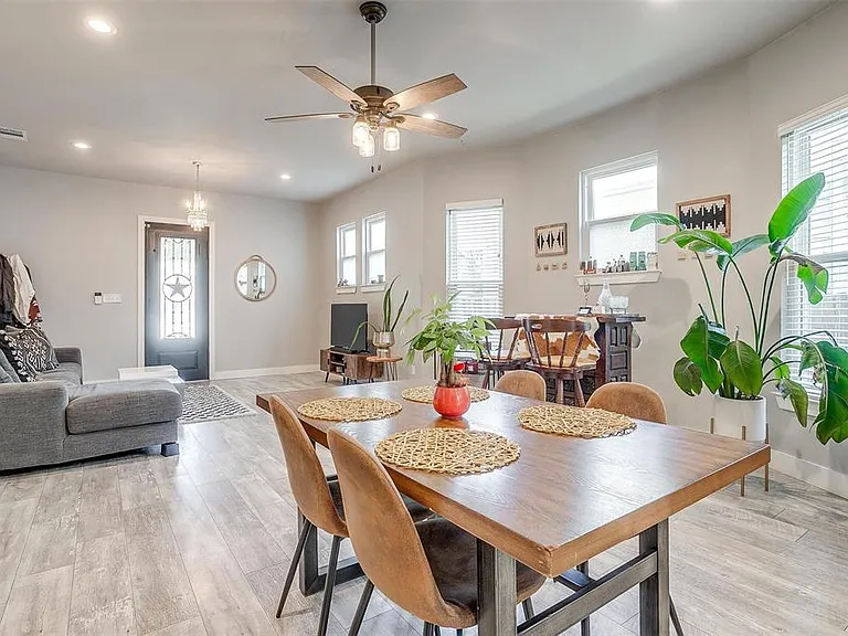 2905 S Jennings Ave — Photo 55