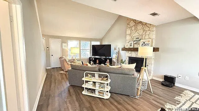 8505 Spring Valley Dr — Photo 10