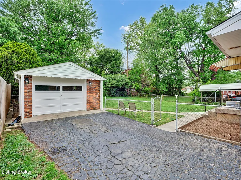 3812 Klondike Ln — Photo 32