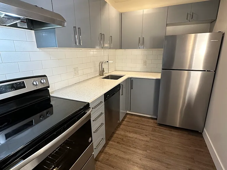 Luxe Tower apartments — Photo 41