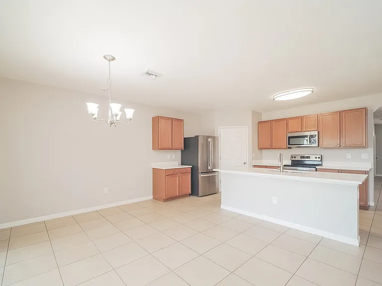 509 SW 11th Ave — Photo 6