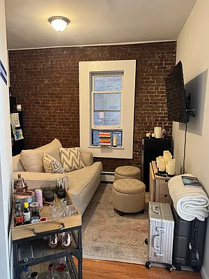 Rented by Empire City Real Estate LLC | media 3