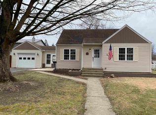 923 Jackson Blvd, Rochester, IN 46975