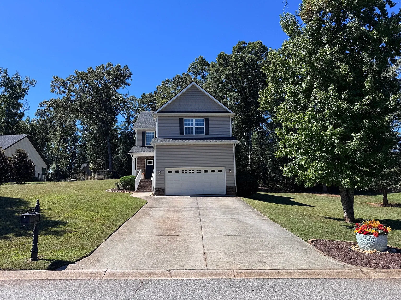 3BR/2.5BA Near Anderson on 0.61 Acres, 2-Car Garage, Anderson School District 5 — Photo 2