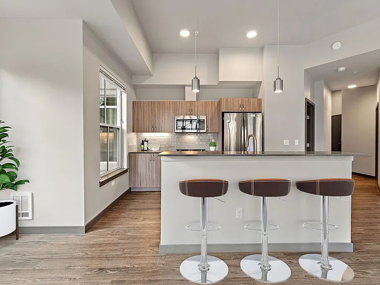 Edge Apartments — Photo 29