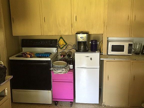 5th image of 515 Benton St