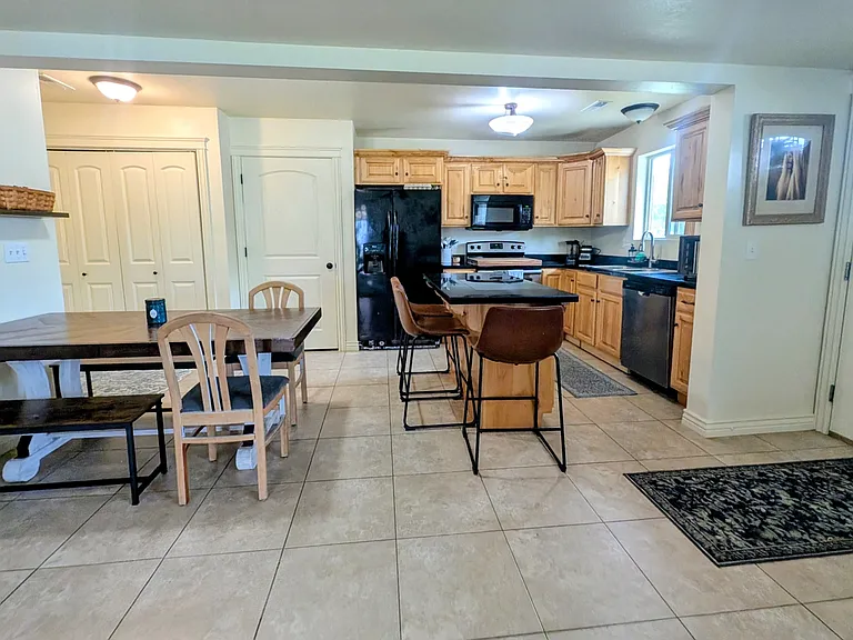 1157 N 400 W — Photo 7