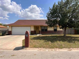 212 Ramon Cardenas Dr, Del Rio, TX 78840
