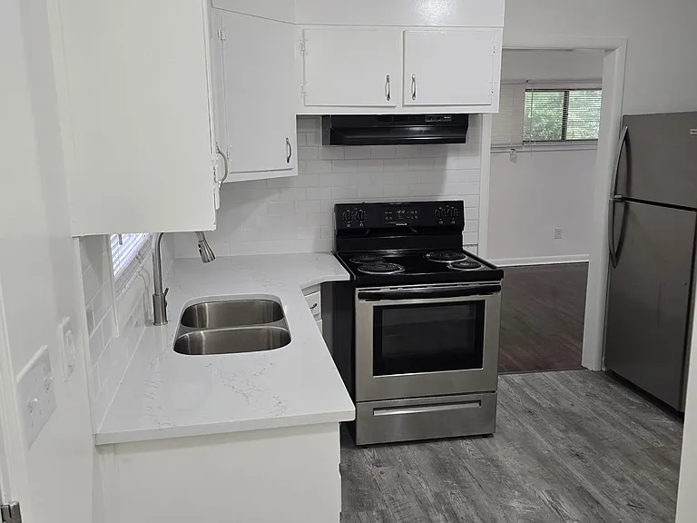 313 13th Ter NW — Photo 6