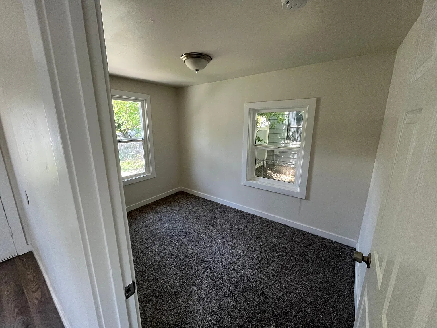 4 bed, 1760 sqft, $2,300 — Photo 4
