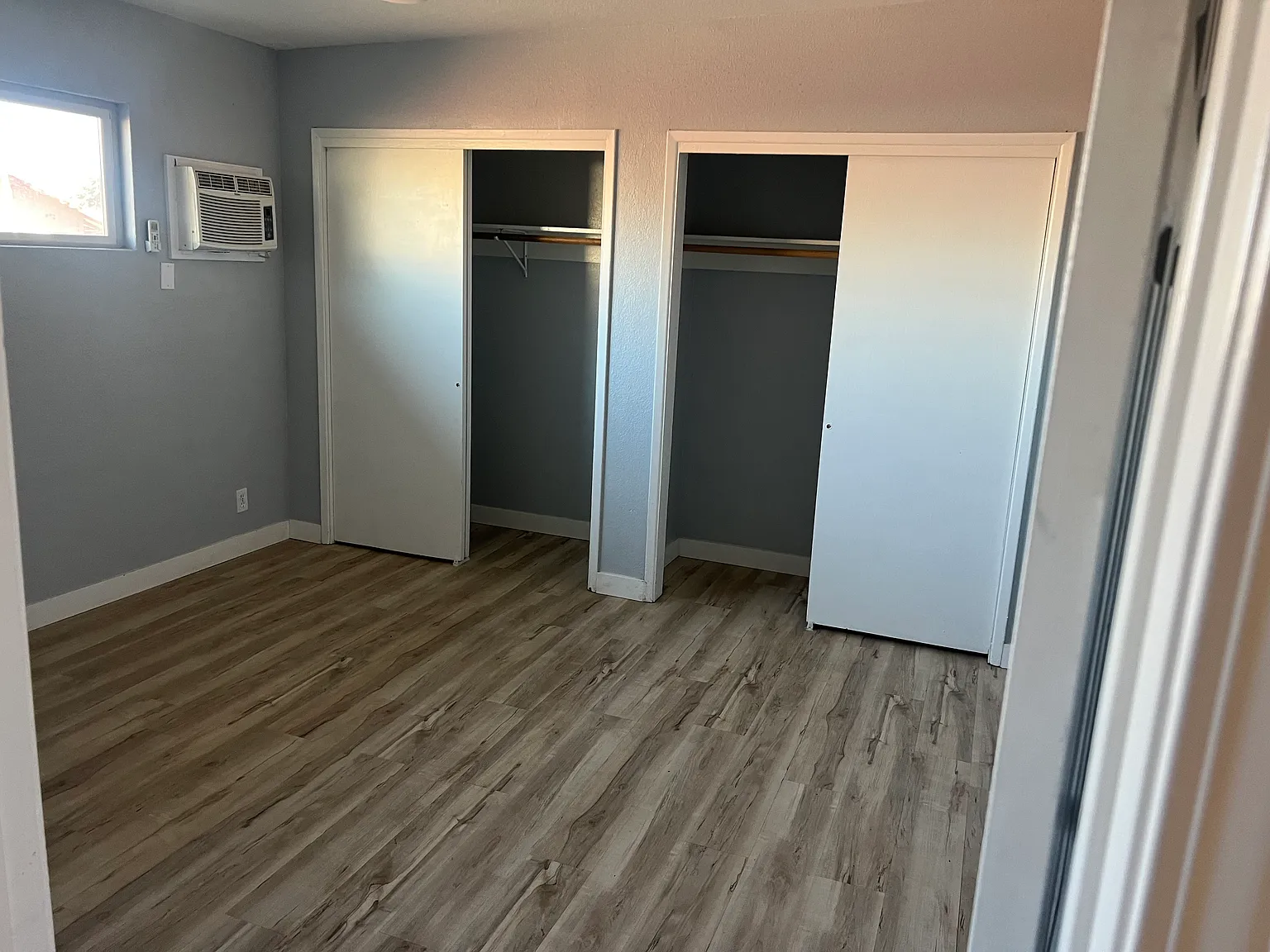 1 bed, 1100 sqft, $1,300 — Photo 1