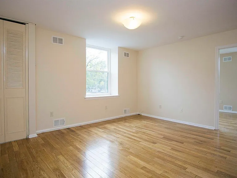 200 Central Ave #B5 — Photo 5