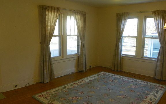 4th image of 25731 W Wilson Ave