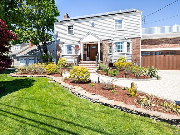 3rd image of 100 Byron Road