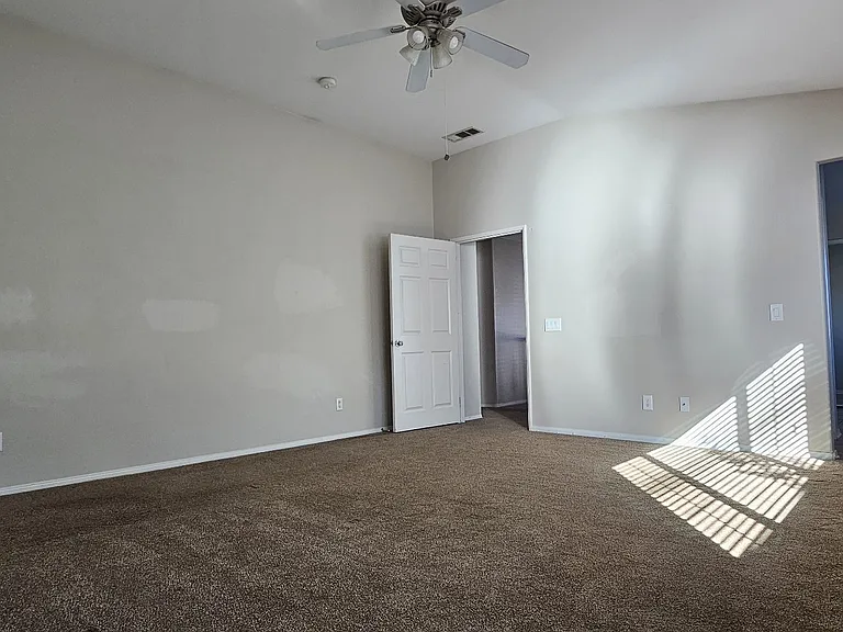 45204 Almora St — Photo 30