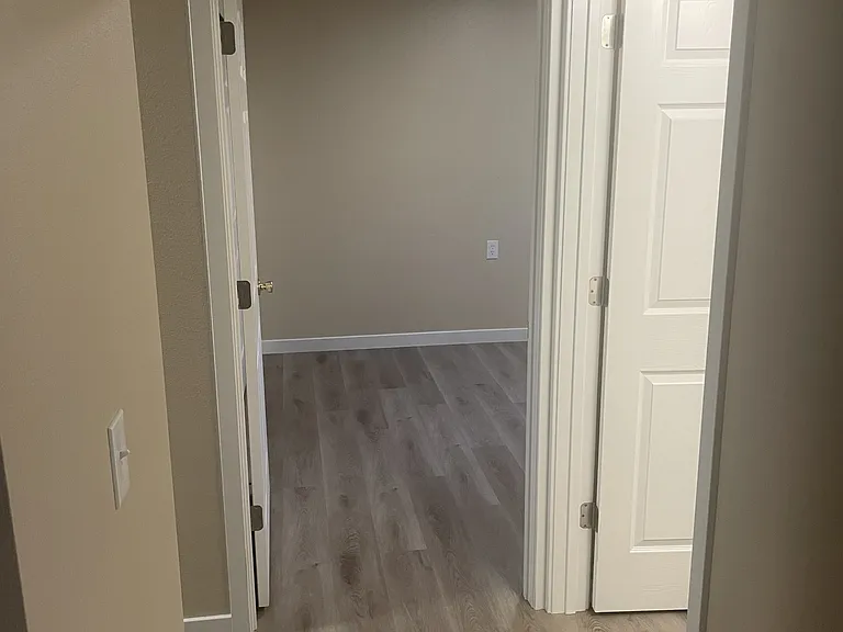 4531 Boardwalk Dr #X — Photo 7