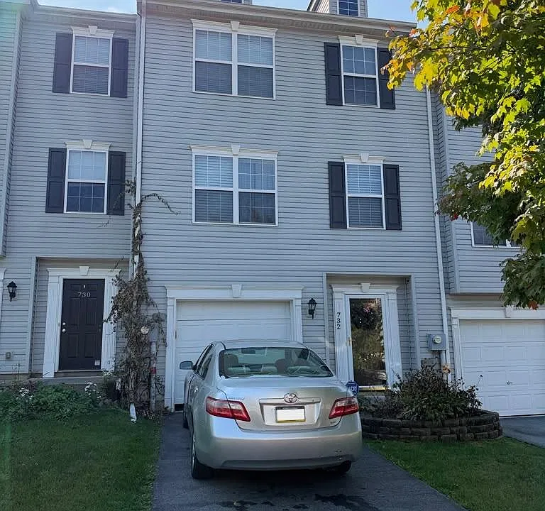732 Blue Heron Dr