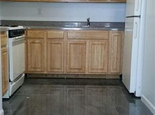 30 Schaefer St APT 2, Brooklyn, NY 11207