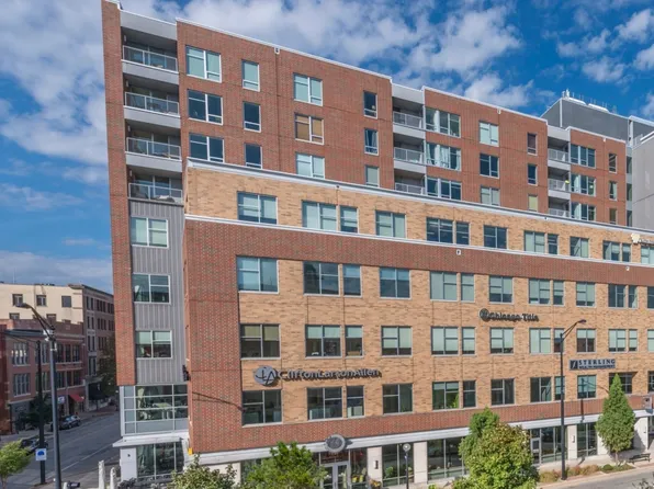 301 N Neil St #608, Champaign, IL 61820