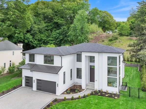 61 Macarthur Ave, Closter, NJ 07624