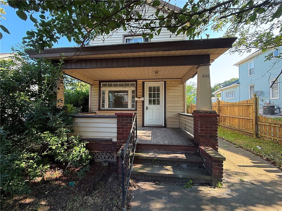 1st image of 303 E Lutton St