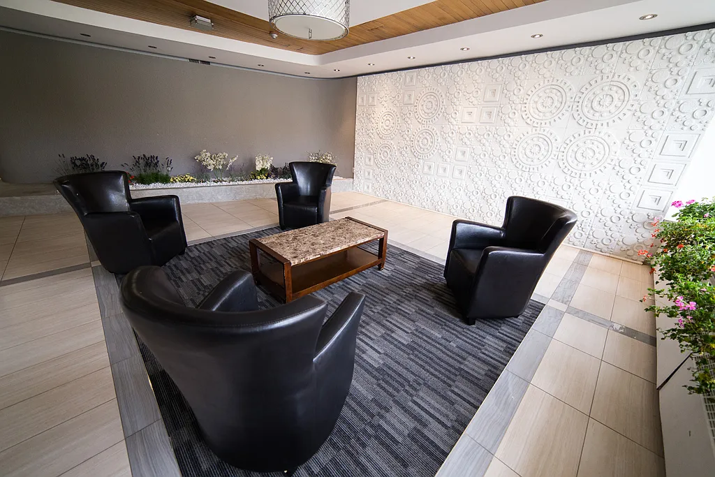 Apartment for rent at 20 Fontenay Court — Photo 3