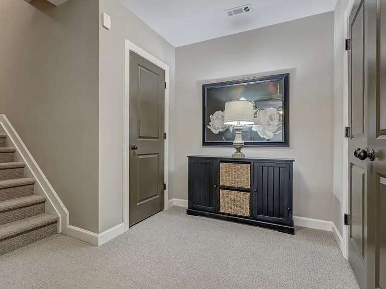 2114 W Village Xing SE — Photo 33