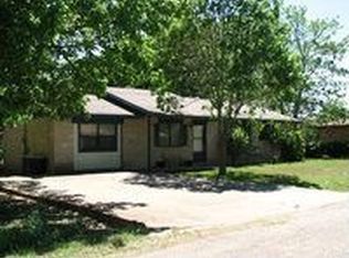 305 Booster St, Center Point, TX 78010