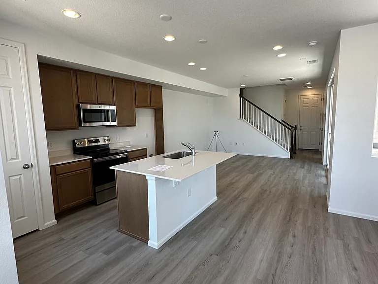21101 E 67th Ave — Photo 11