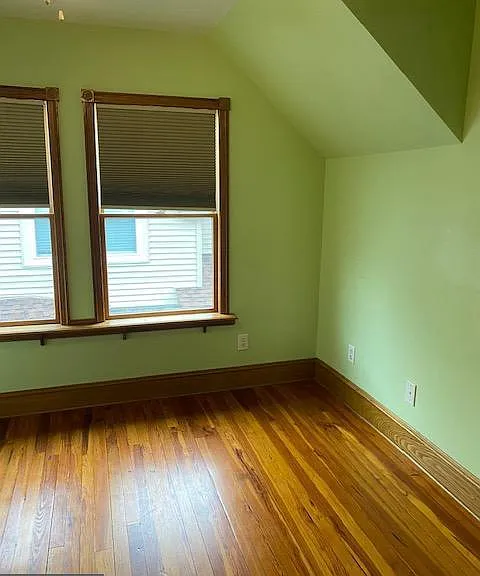30 Thomas Ave — Photo 17