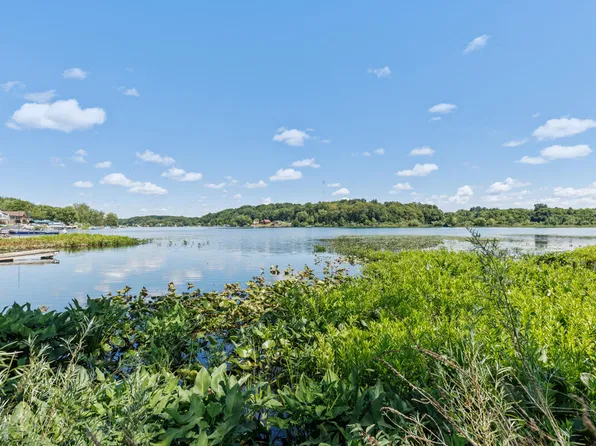 5123 Hurt Dr, Delton, MI 49046