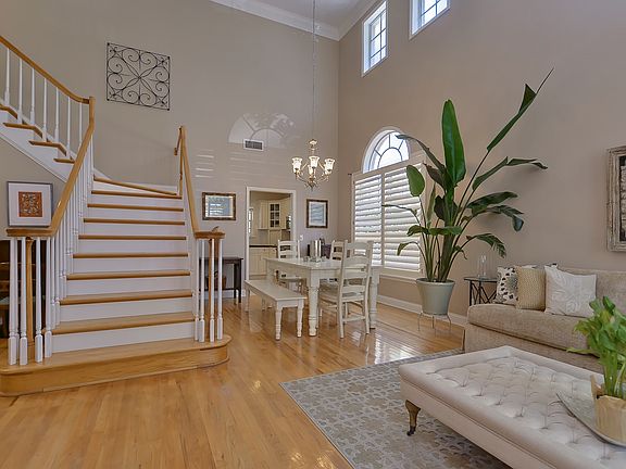 3rd image of 4415 W Estrella St