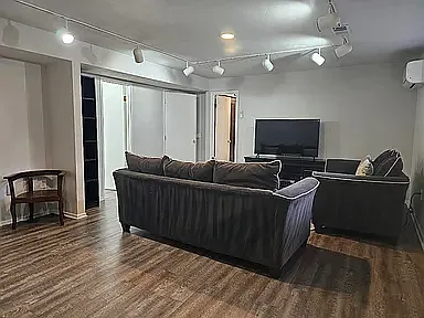 1 bed, 600 sqft, $1,695 — Photo 2